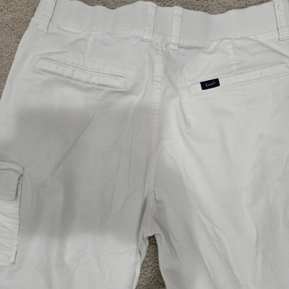 Lee Women's White Cargo Shorts - Picture 2 of 4